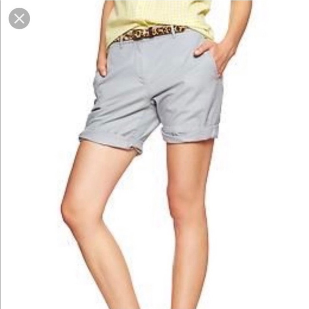 Khakis by Gap boyfriend roll-up shorts